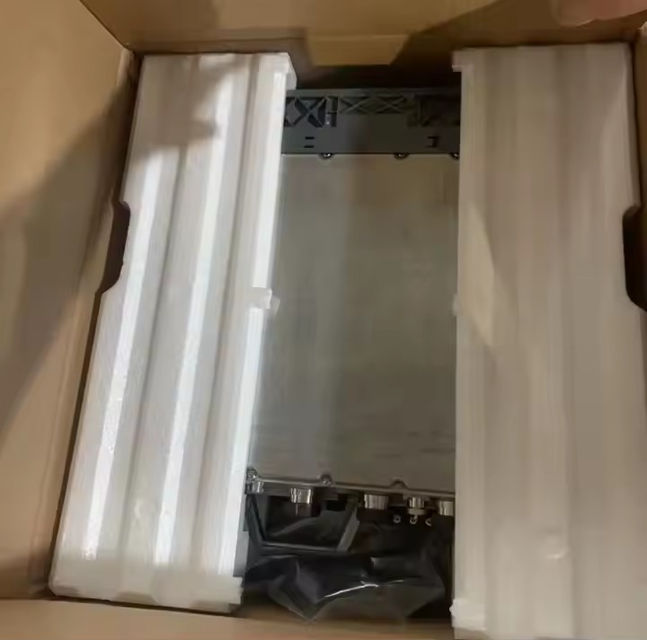 Nokia FRGX 473440A Flexi RFM 3-pipe 2100MHz 240W_2
